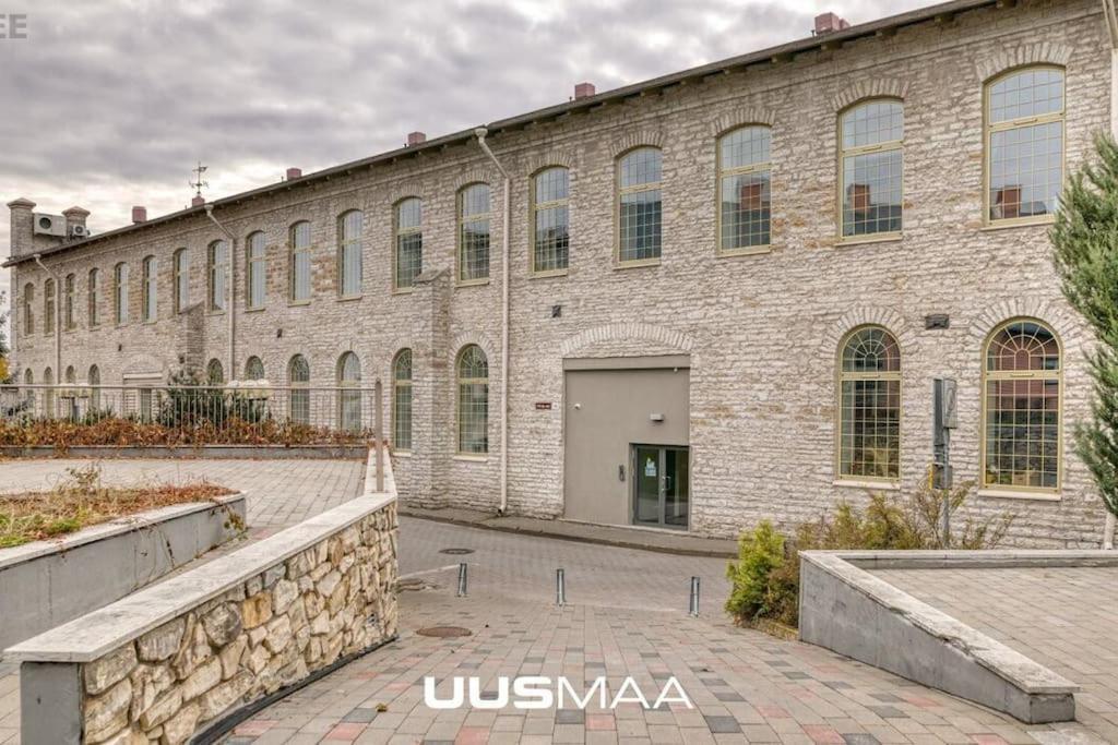Charming Loft Near Old Town Apartment Tallinn Exterior photo